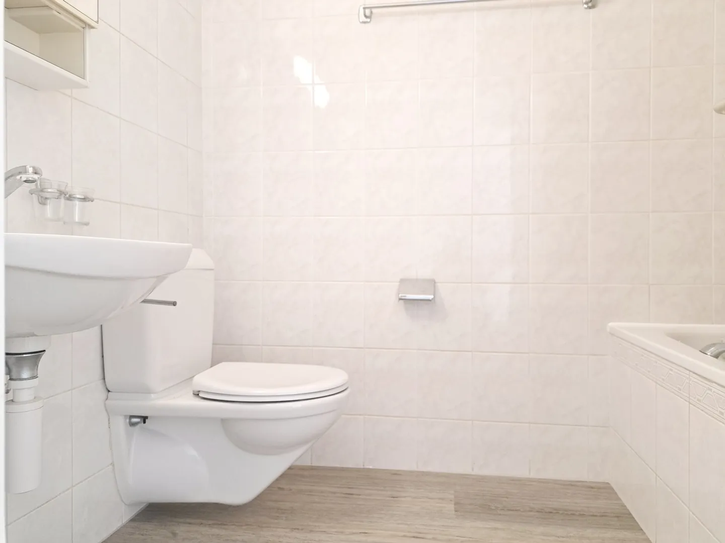 Apartment for rent - Photo 6 of 8