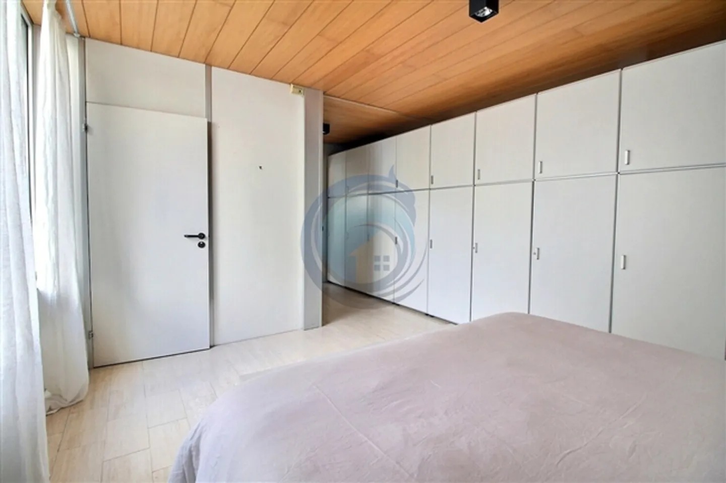 PROPRIÉTÉ MAGNIFIQUE ET MODERNE AVEC 12 CHAMBRES À CHERNEX - Photo 20 sur 20