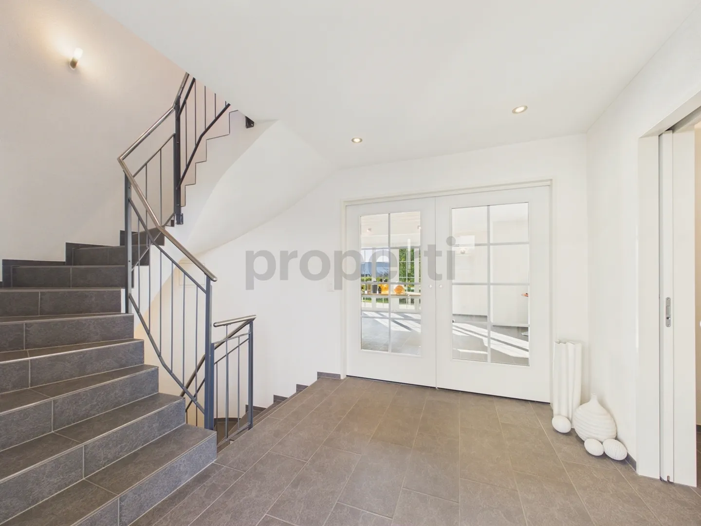 Maison individuelle lumineuse de 4,5 pièces avec jardin, Seltisberg - Photo 9 sur 13