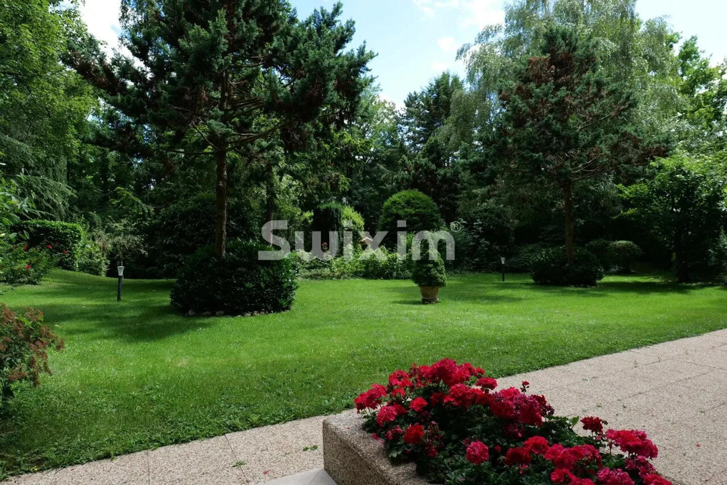 appartamento con grande balcone e vista sul Monte Bianco - Foto 7 di 8