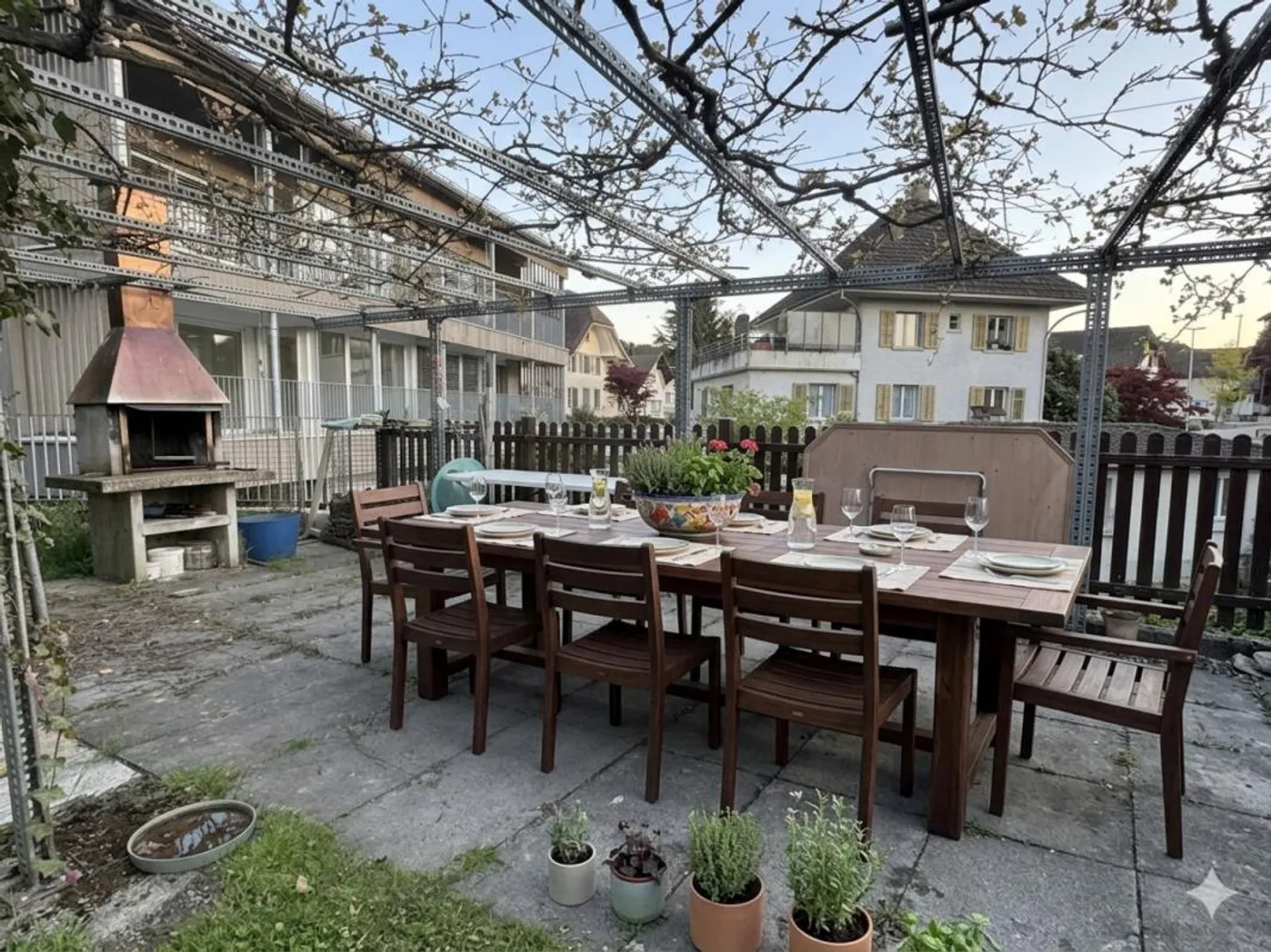 Appartement attrayant de 3,5 pièces dans un emplacement privilégié - Photo 2 sur 7