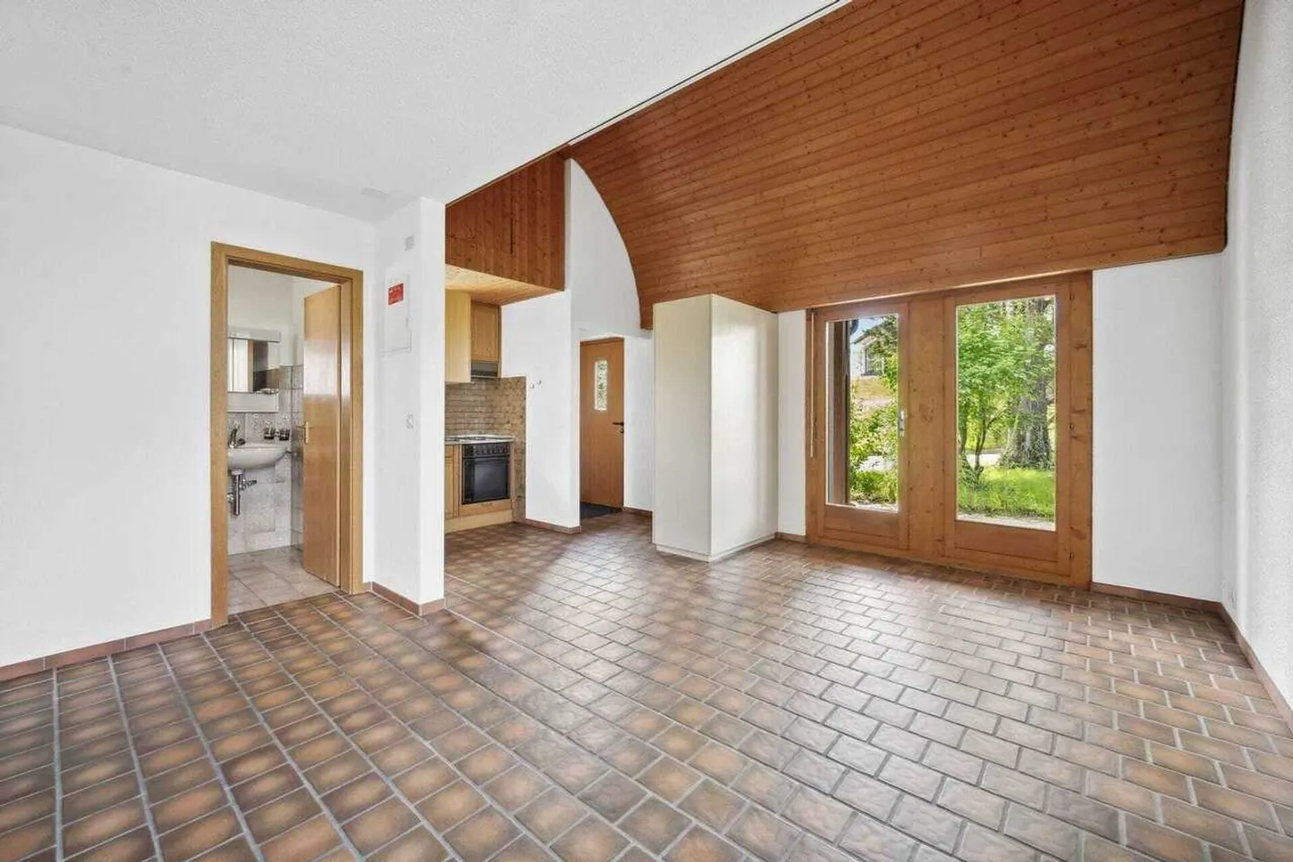 Maison spacieuse de 8,5 pièces avec jardin à vendre à Muri - Photo 2 sur 13