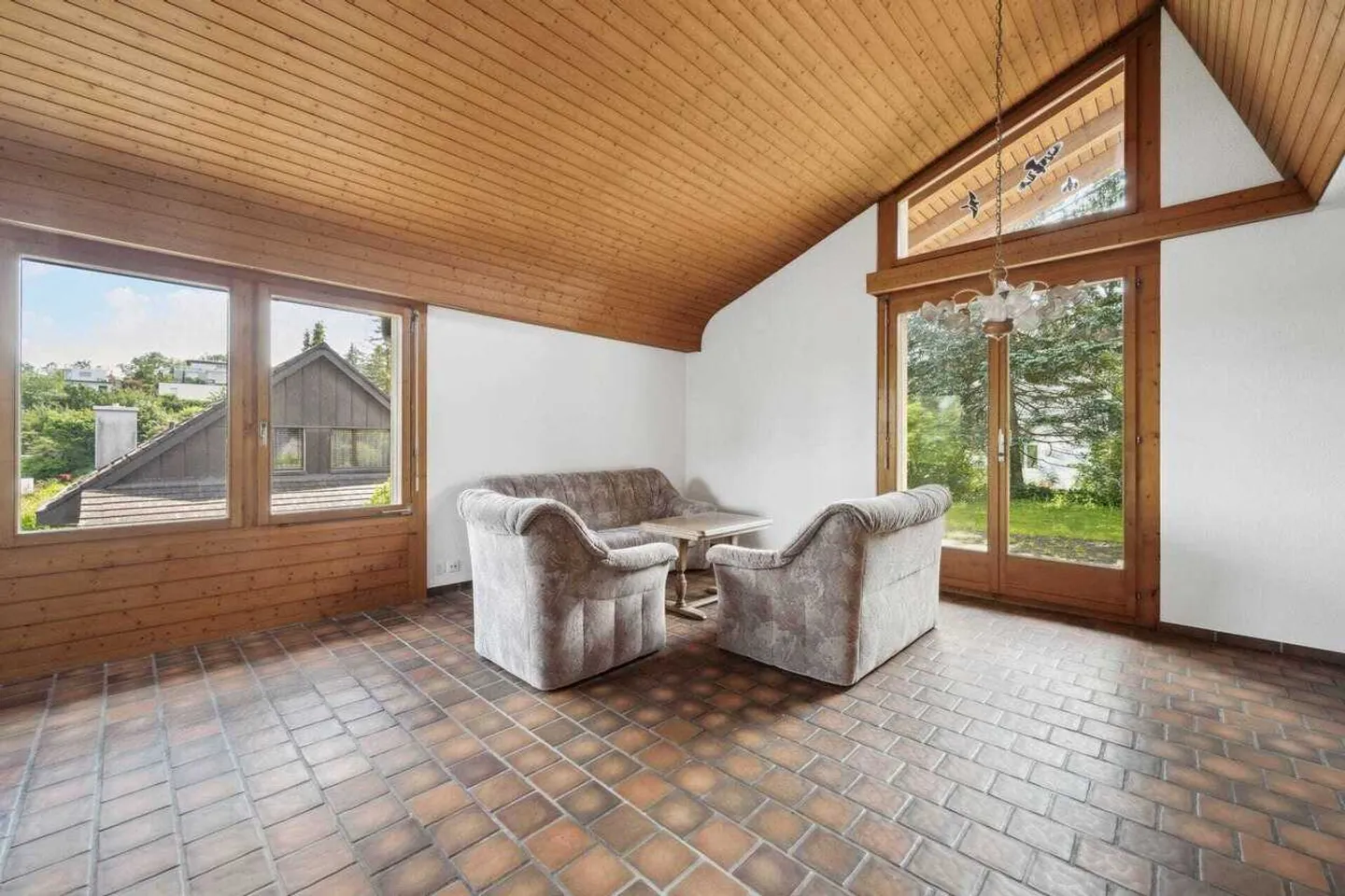 Maison spacieuse de 8,5 pièces avec jardin à vendre à Muri - Photo 4 sur 13