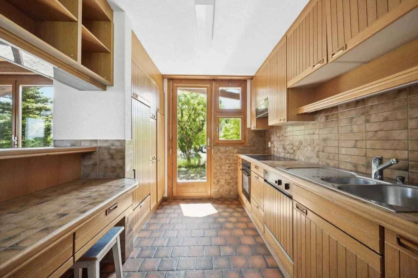 Maison spacieuse de 8,5 pièces avec jardin à vendre à Muri - Photo 10 sur 13