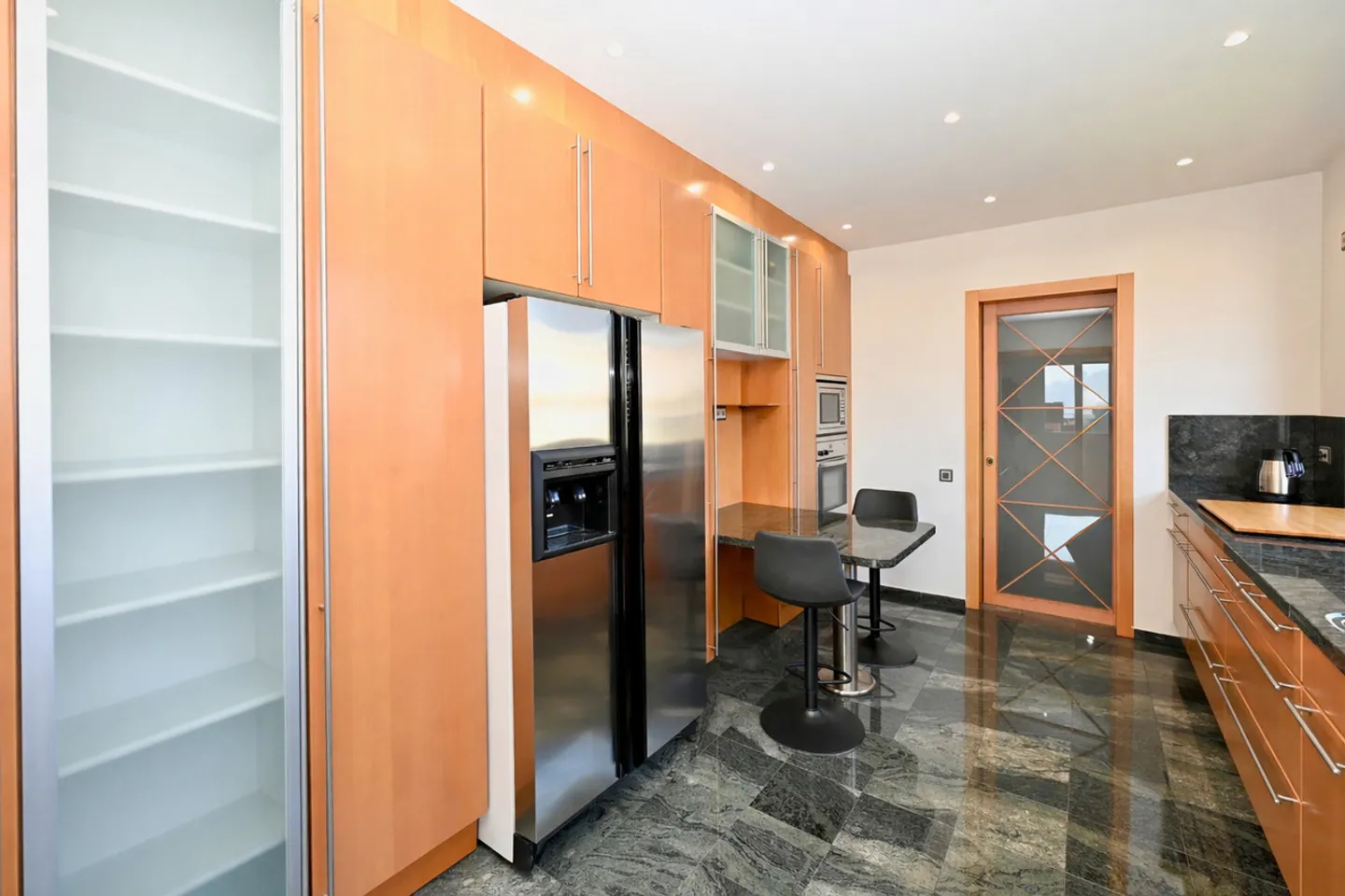 Exclusive Penthouse with 180° Panoramic Terrace over Lake and Mountains - Photo 10 of 26