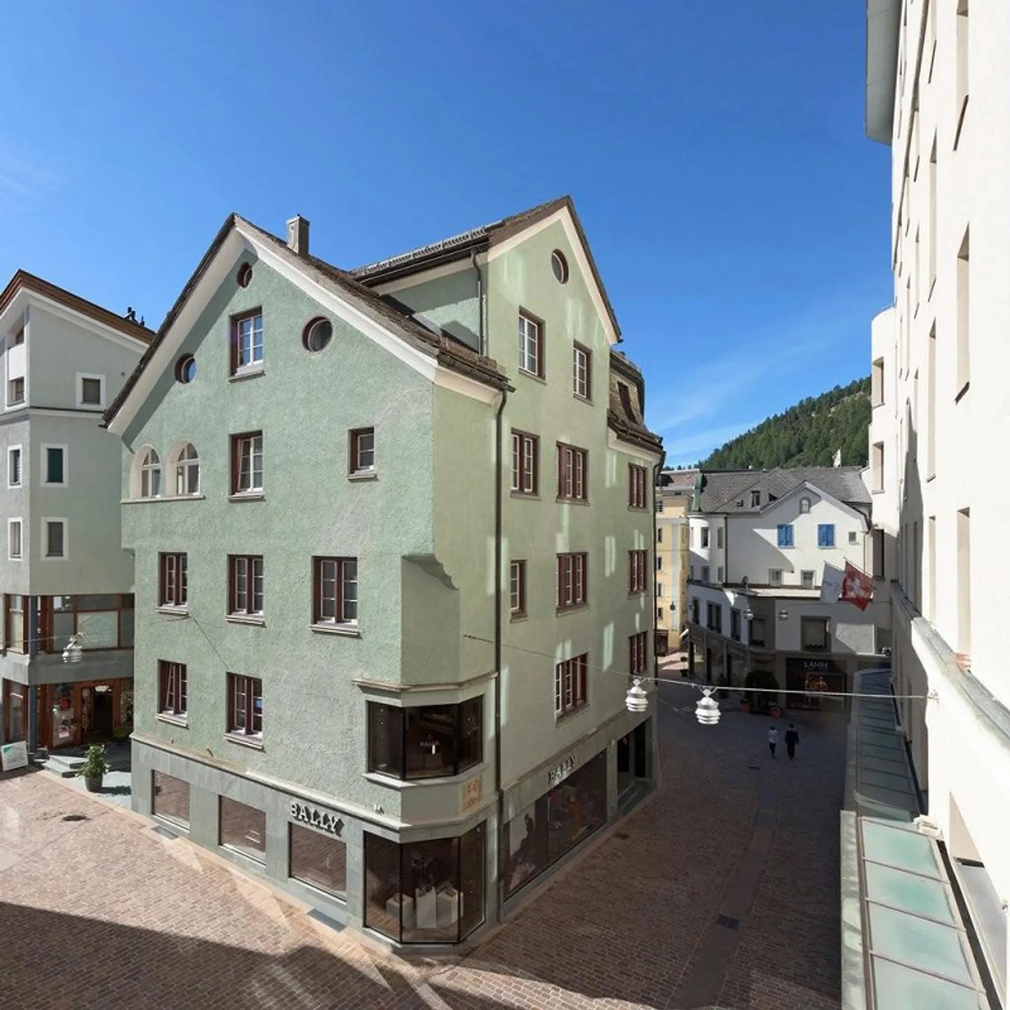 In the heart of St. Moritz! - Photo 1 of 6