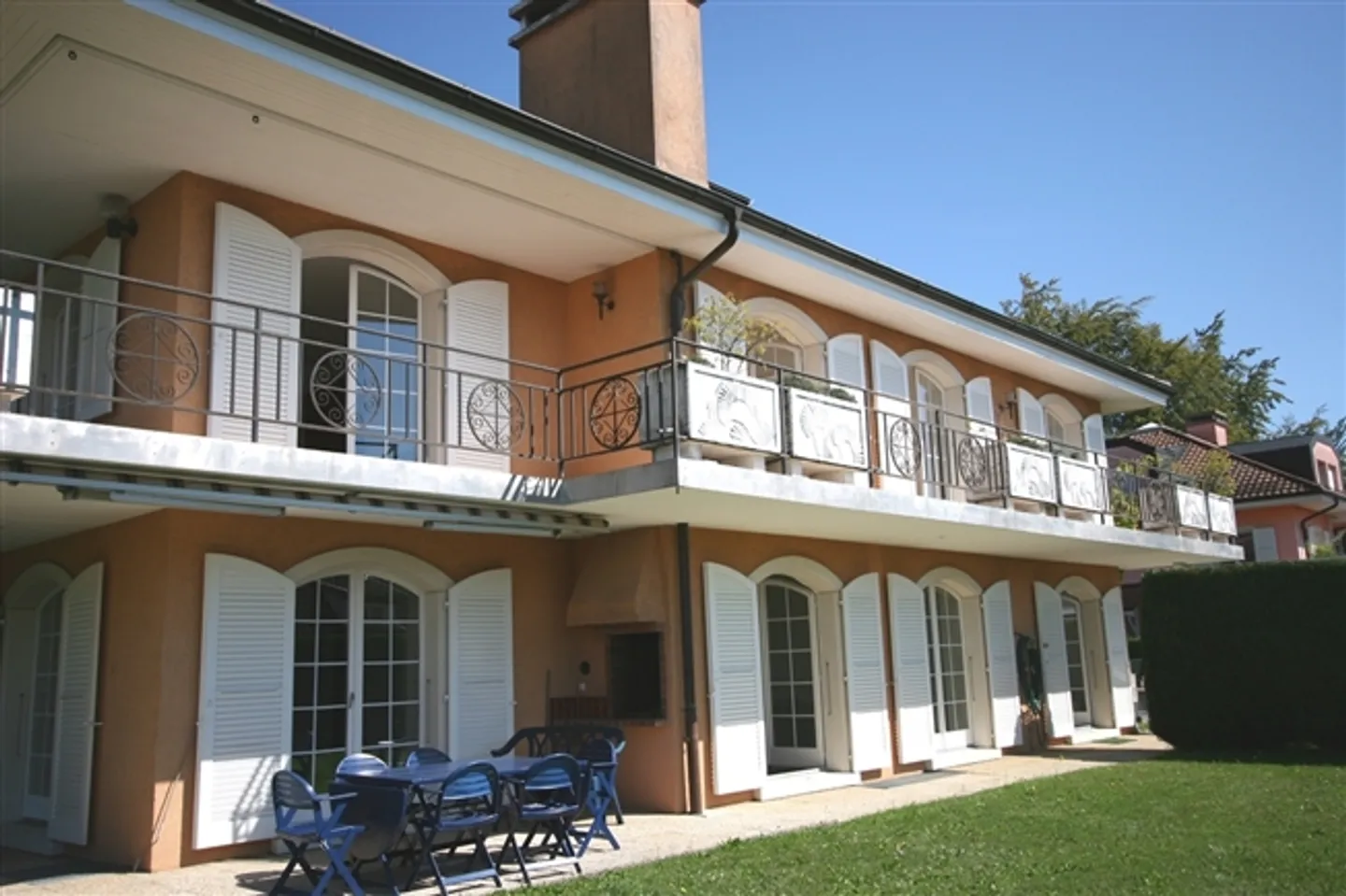 Magnifique appartement de 7 pièces avec jardin - Photo 2 sur 18