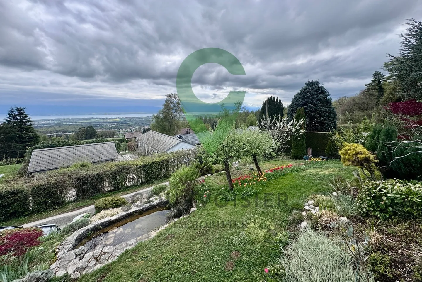 Zeitgenössische Villa mit Seeblick - Foto 22 von 26