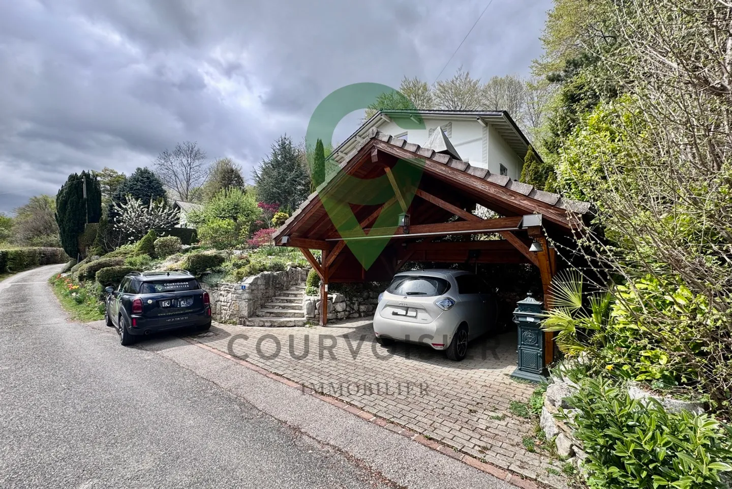 Zeitgenössische Villa mit Seeblick - Foto 24 von 26