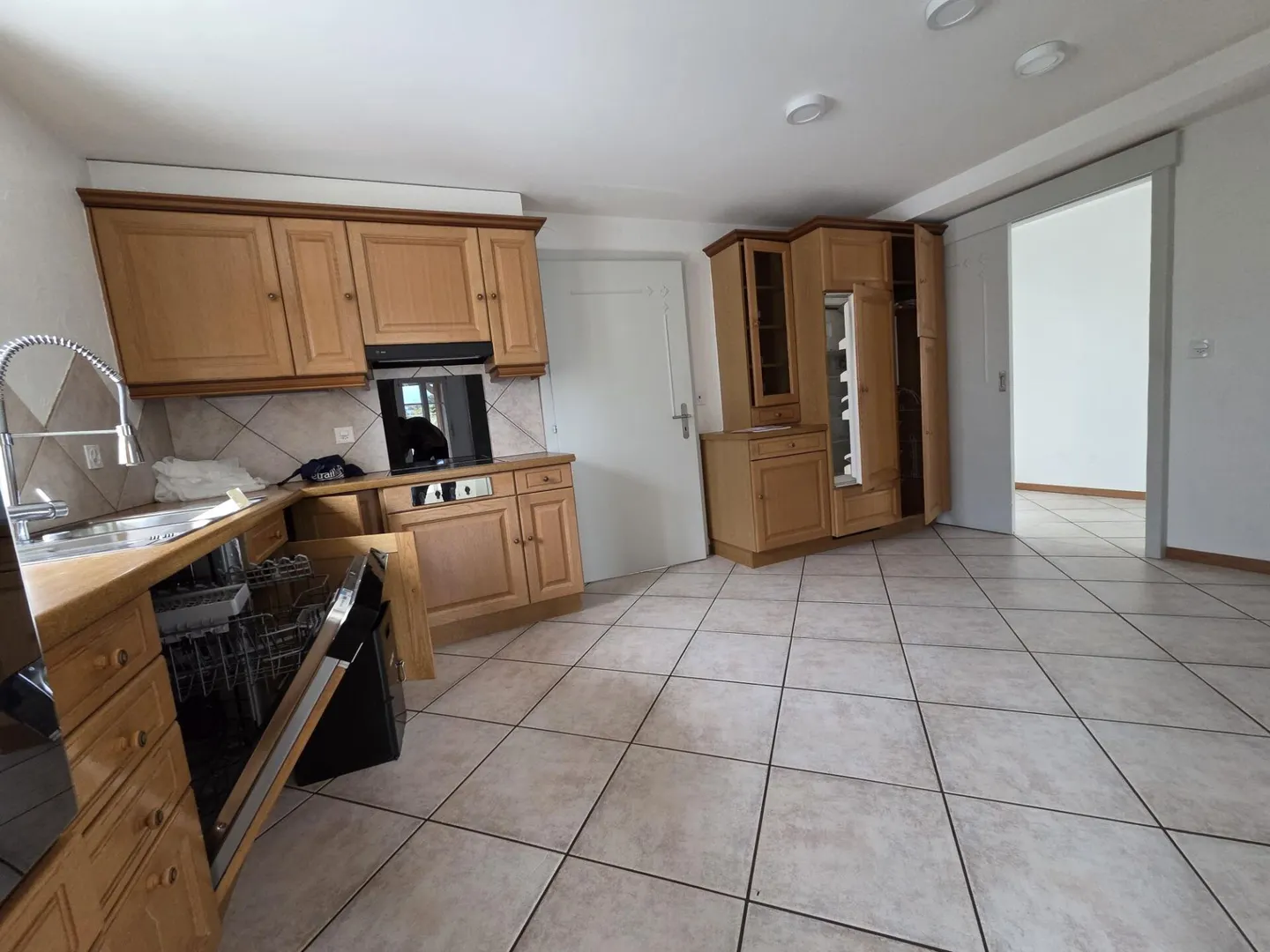 5-Zimmer-Duplexwohnung in ruhiger Lage mit Parkplätzen - Foto 1 von 11