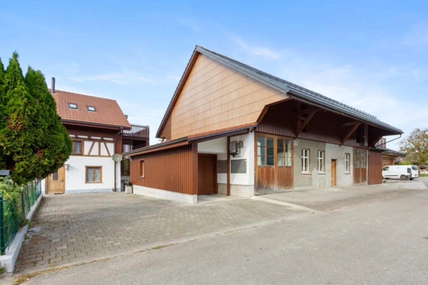 «Ländlicher Wohntraum mit viel Land, Werkstatt und liebevoll renovierter Wohnung» - Foto 3 von 10
