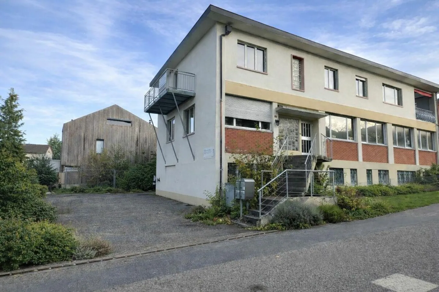 Propriété à usage polyvalent et à grand potentiel - Photo 1 sur 11