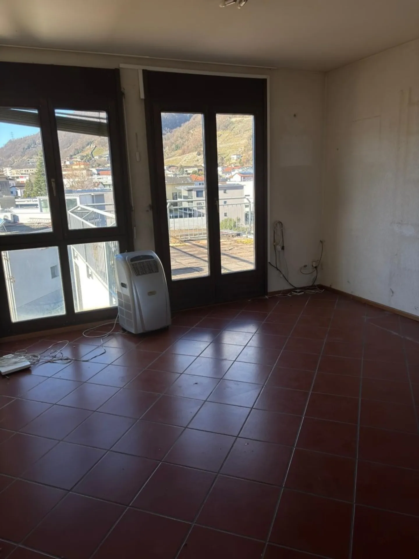 Appartement sous les combles de 4 pièces à proximité immédiate de Bellinzone - Photo 11 sur 14