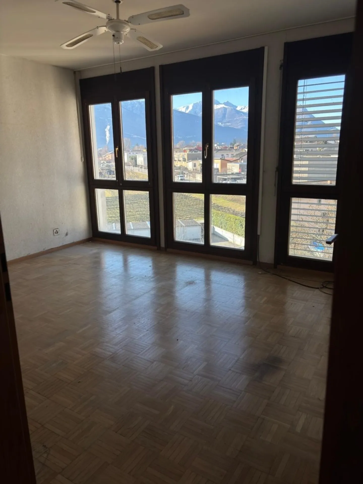 Appartement sous les combles de 4 pièces à proximité immédiate de Bellinzone - Photo 8 sur 14