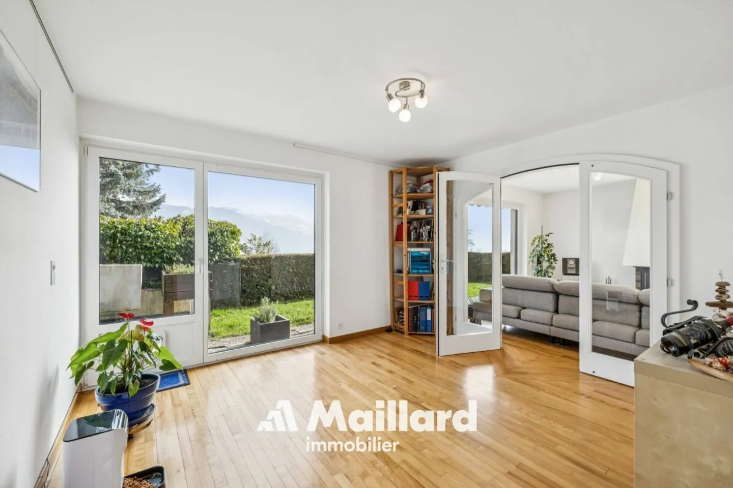 MAGNIFICENT 6.5-ROOM APARTMENT WITH TERRACE AND GARDEN - Photo 4 of 15