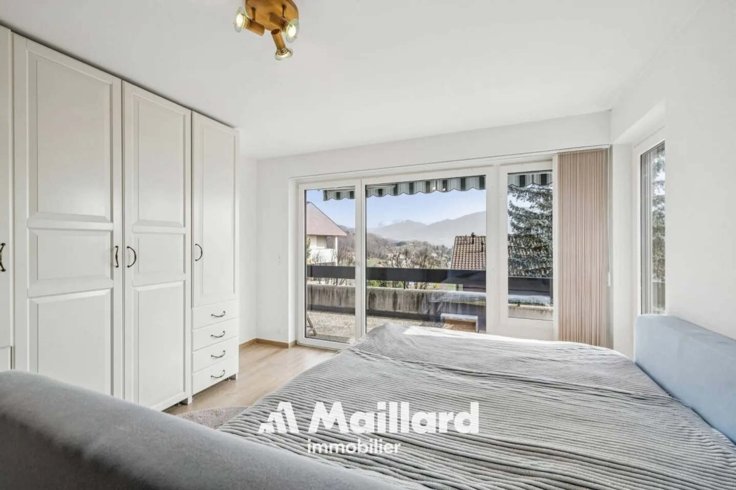 MAGNIFICENT 6.5-ROOM APARTMENT WITH TERRACE AND GARDEN - Photo 6 of 15