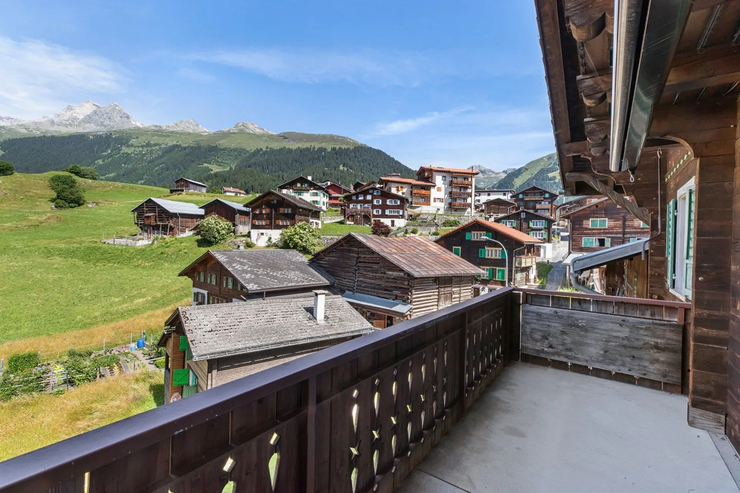 Sonniger Erst- oder Zweitwohnsitz mit Panoramablick - Foto 1 von 4