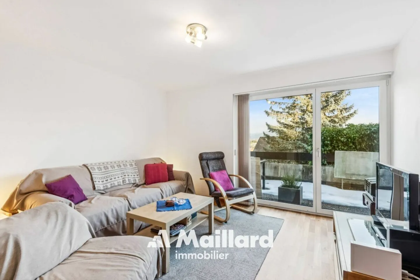 MAGNIFICENT 6.5-ROOM APARTMENT WITH TERRACE AND GARDEN - Photo 8 of 15