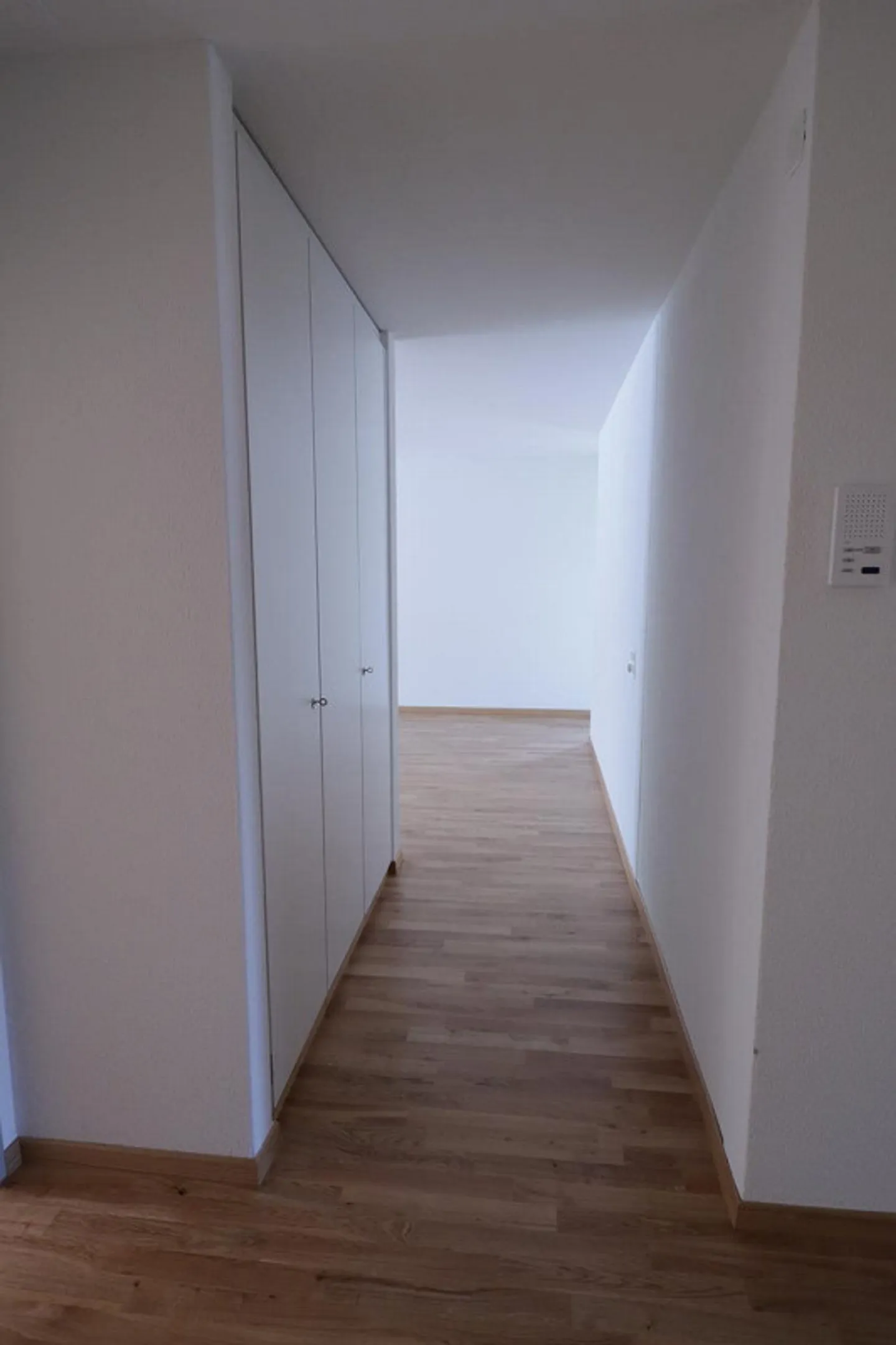 Appartamento 4 1/2 locali al 1° piano con balcone - Foto 3 di 7