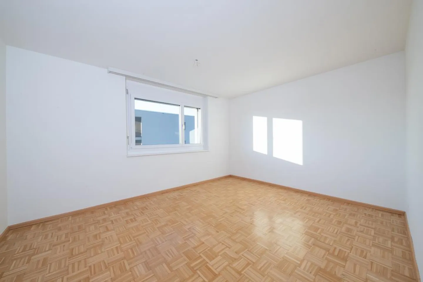 Appartamento 4.5 stanze in un quartiere adatto alle famiglie - Foto 6 di 8