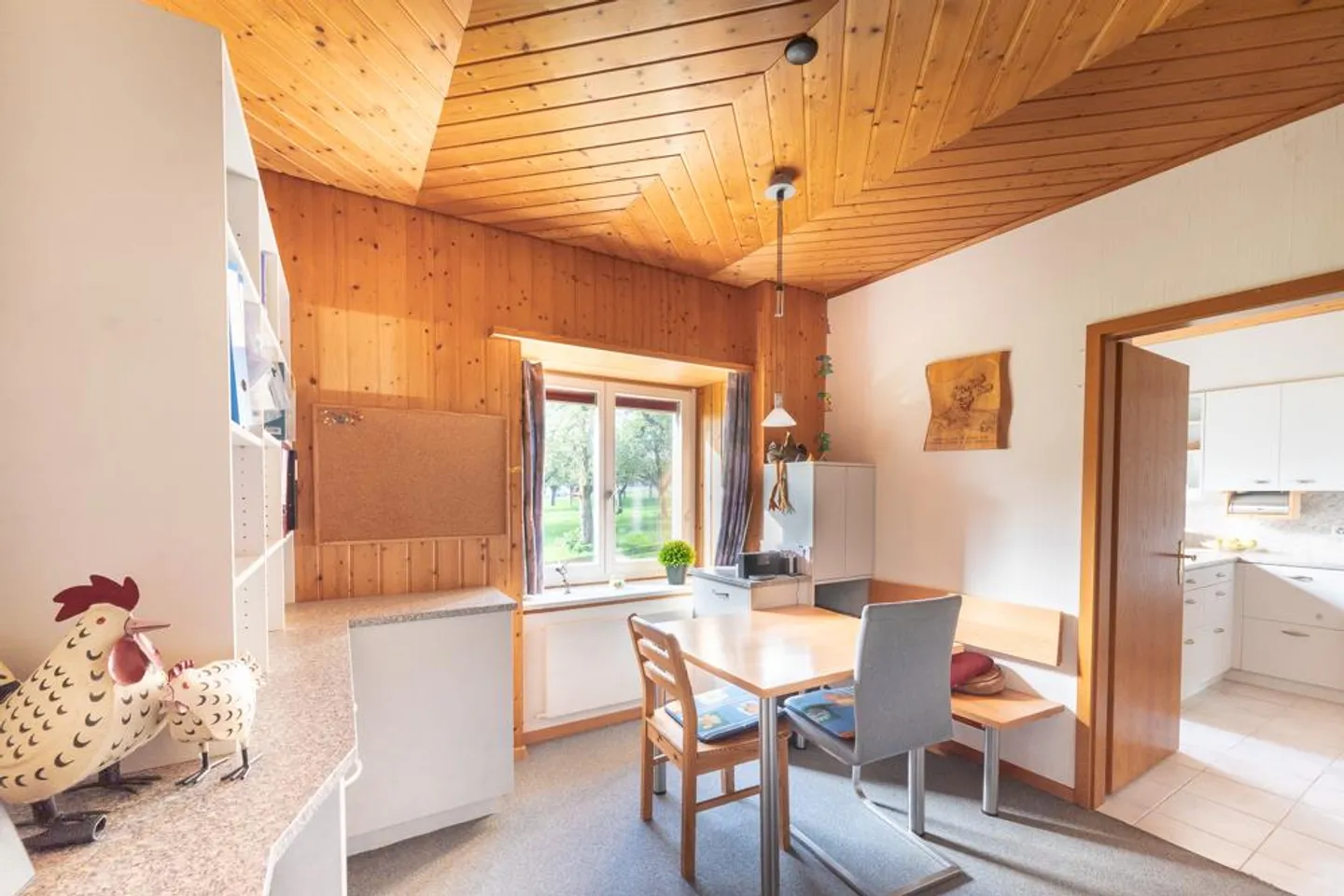 Idylle résidentielle avec grange et vue sur la verdure - Photo 4 sur 20