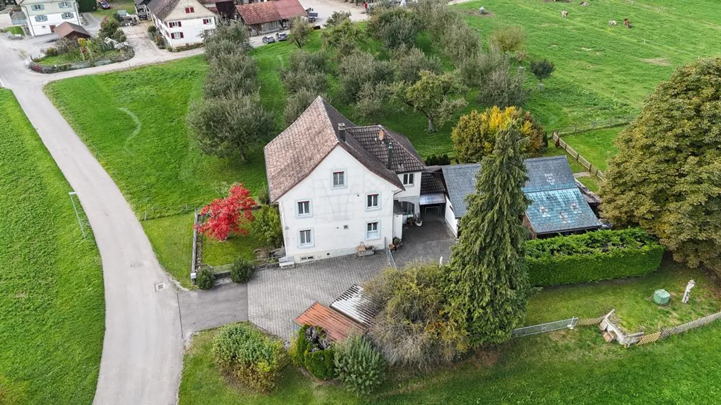 Idylle résidentielle avec grange et vue sur la verdure - Photo 7 sur 20