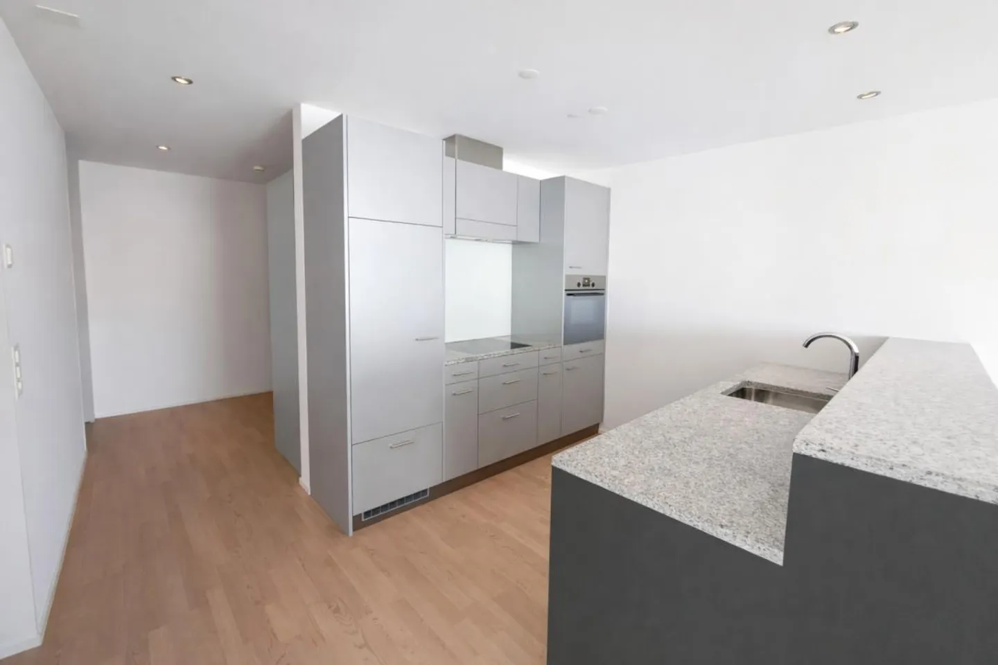 Vivere in modo centrale e tranquillo - Foto 2 di 10