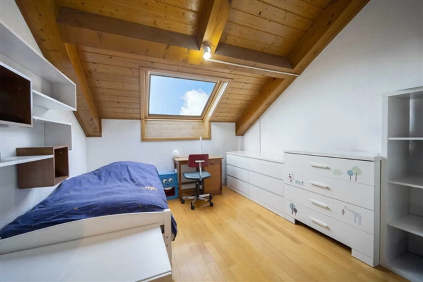 Renoviertes Penthouse-Duplex mit Balkon - Foto 12 von 17