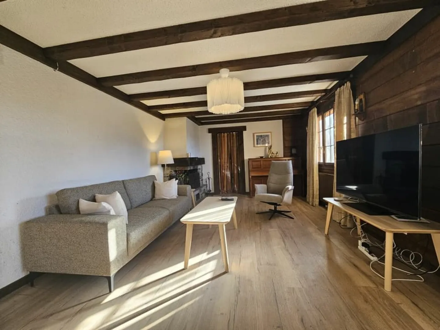 4-room chalet in Villars-sur-Ollon - FOR RENT FOR THE SUMMER SEASON - Photo 3 of 10