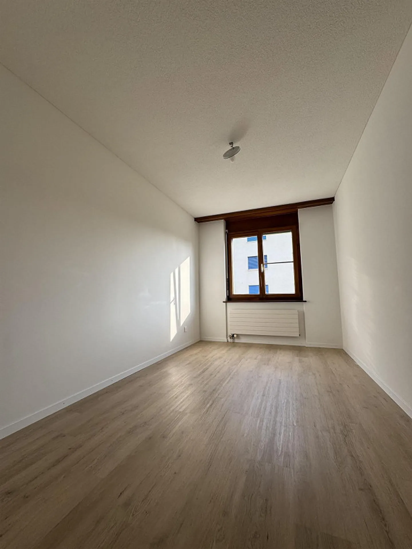 Geräumige 4.5 Zimmer Wohnung - Foto 3 von 9