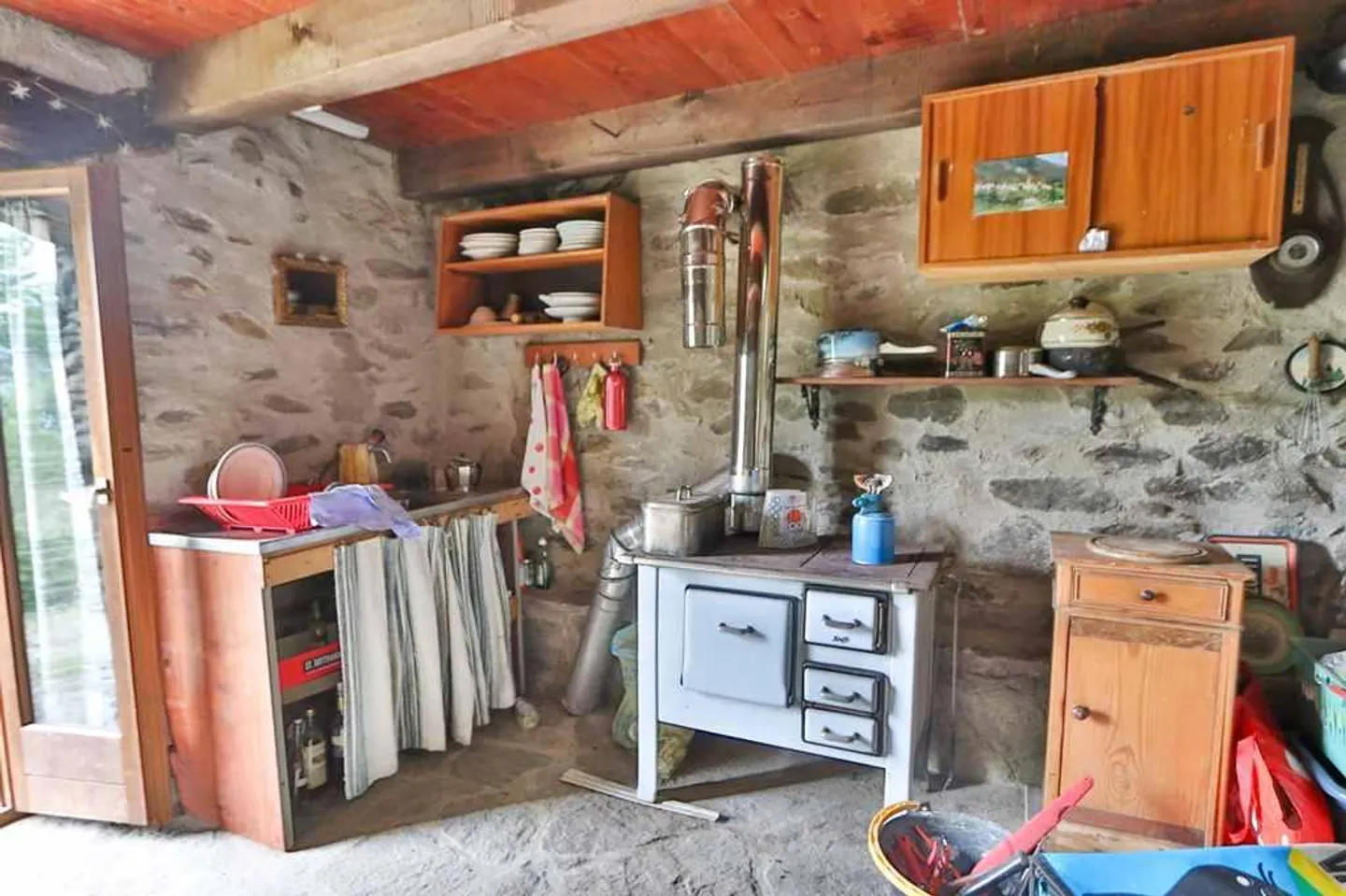 Gruppo Rustico con 9 Rustici in Posizione Idyllica con circa 5609m2 di Terreno - Foto 2 di 30