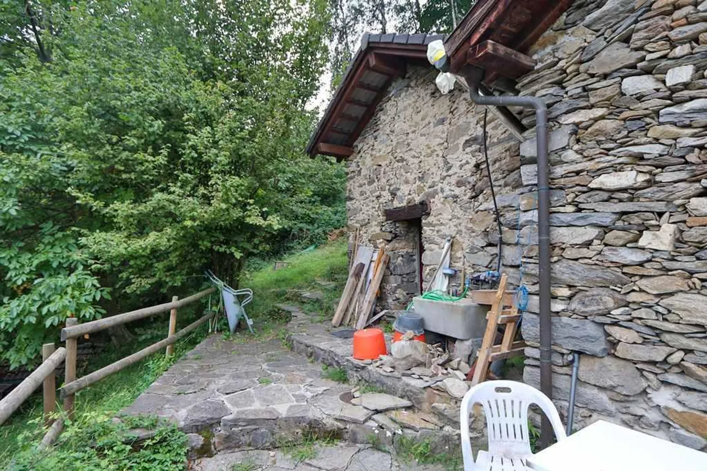 Gruppo Rustico con 9 Rustici in Posizione Idyllica con circa 5609m2 di Terreno - Foto 11 di 30