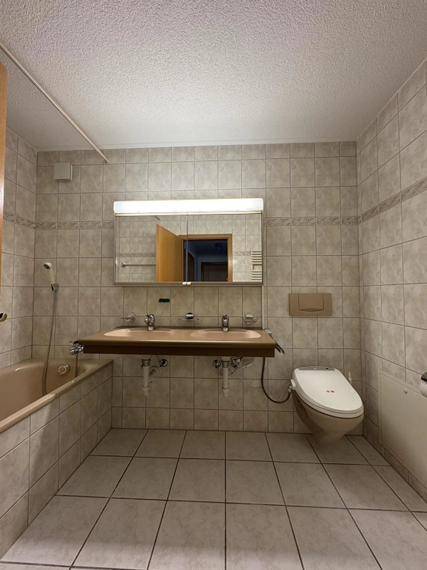 Geräumige 4.5 Zimmer Wohnung - Foto 8 von 9