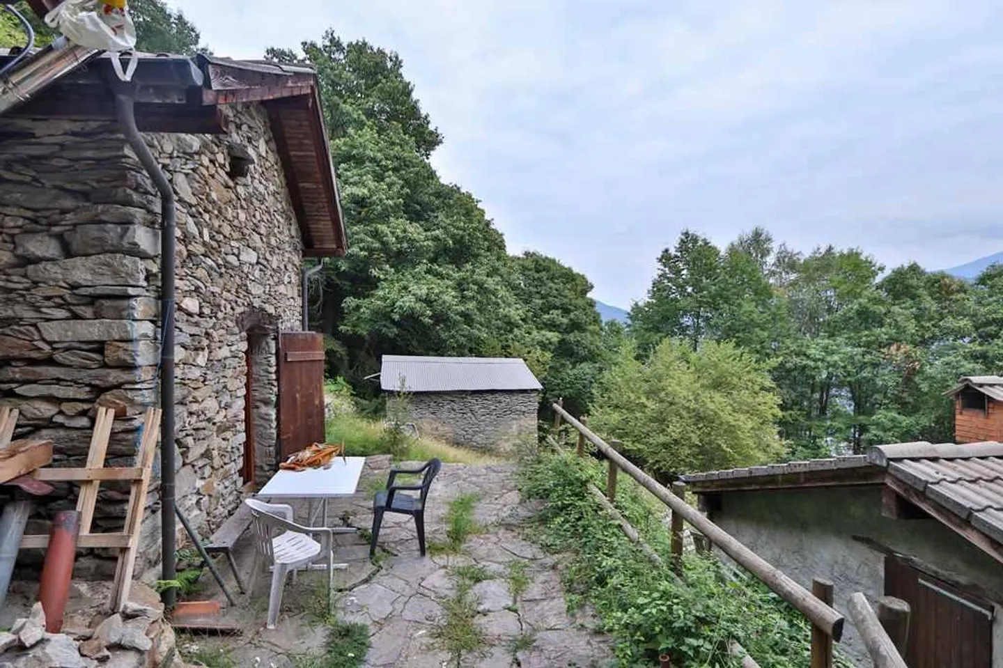 Gruppo Rustico con 9 Rustici in Posizione Idyllica con circa 5609m2 di Terreno - Foto 10 di 30