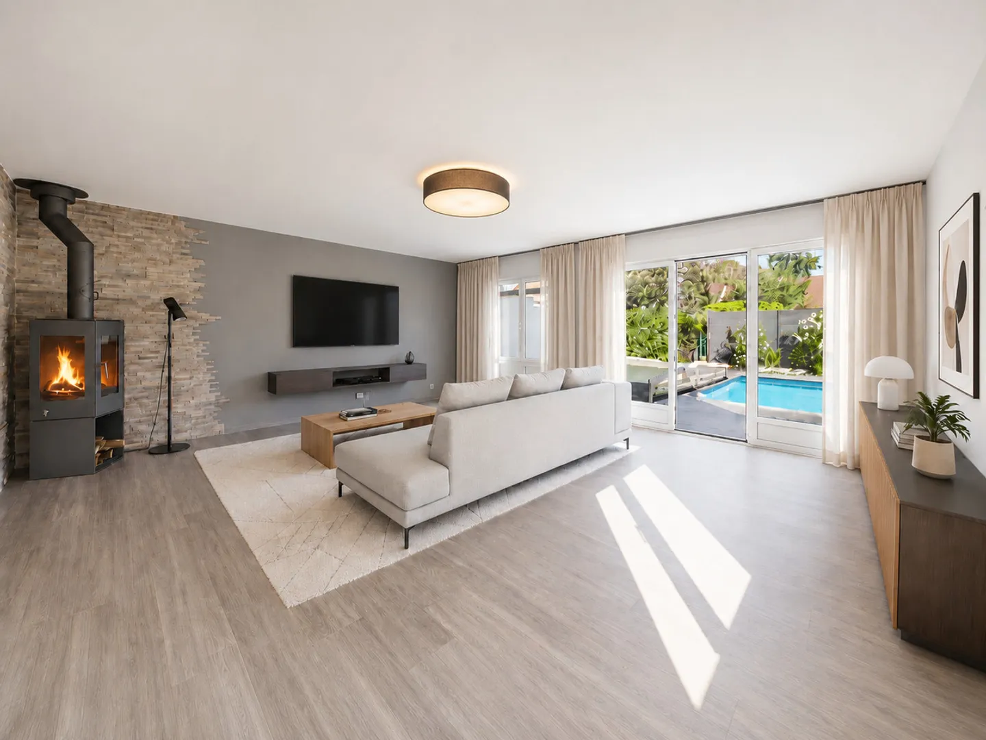 Bellissimo volume con piscina su proprietà privata - Foto 3 di 7