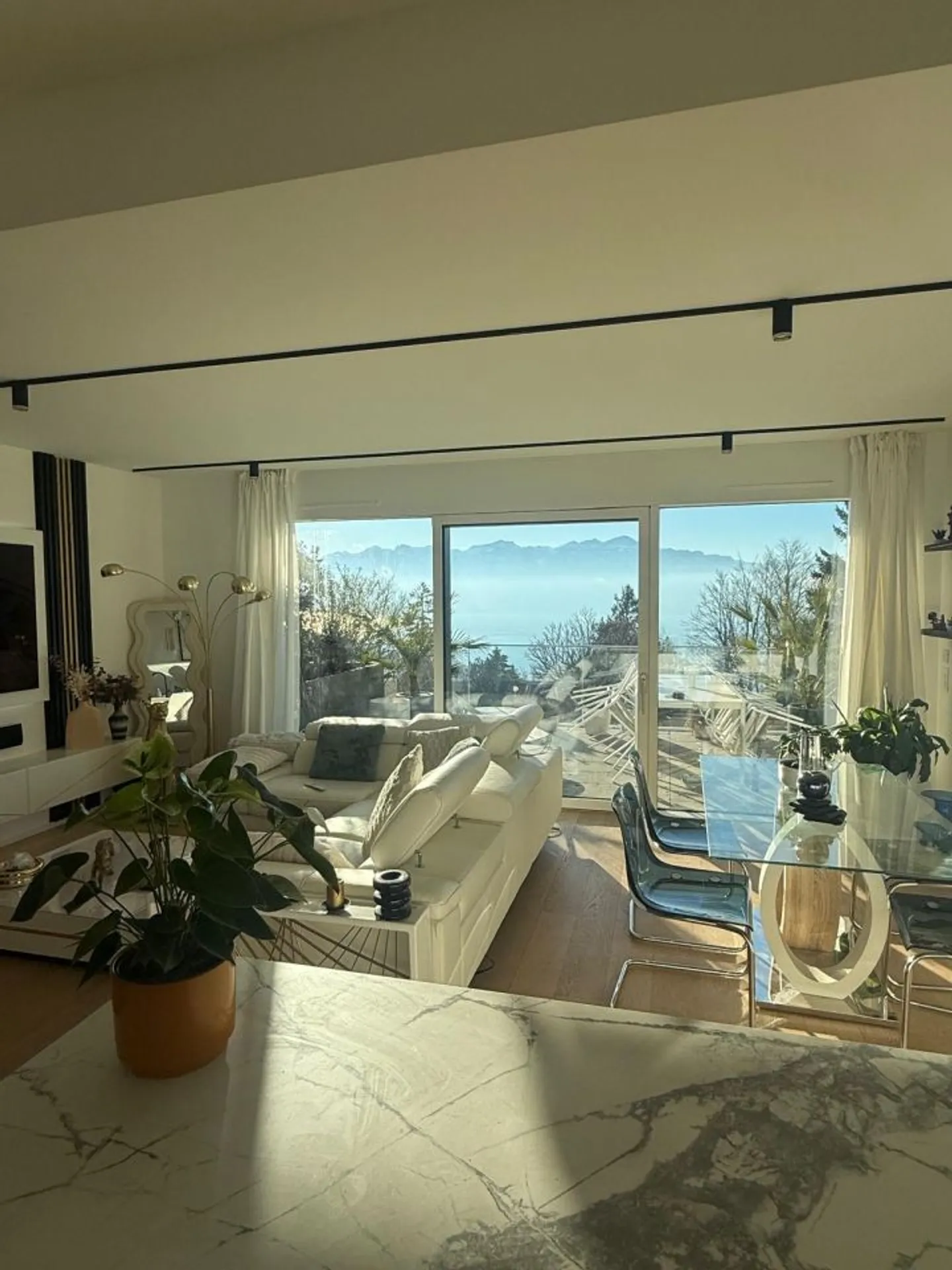 À louer - Magnifique appartement de 3,5 pièces avec jardin à La Croix-sur-Lutry - Photo 7 sur 13