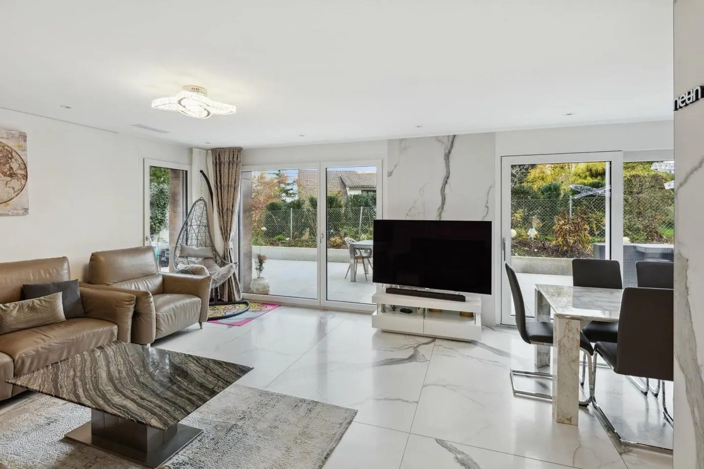 Lussuoso appartamento duplex di 6,5 vani al piano terra / Nuovo con piscina 3 x 6 m - Foto 2 di 13