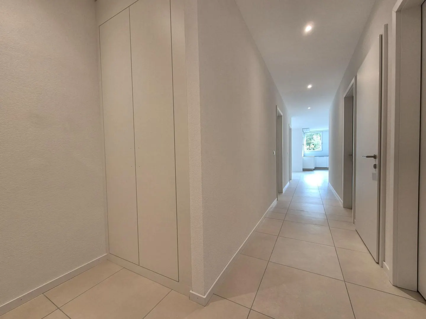 Berges 3 - 4,5-Zimmer-Wohnung im 1. Stock - Foto 6 von 11