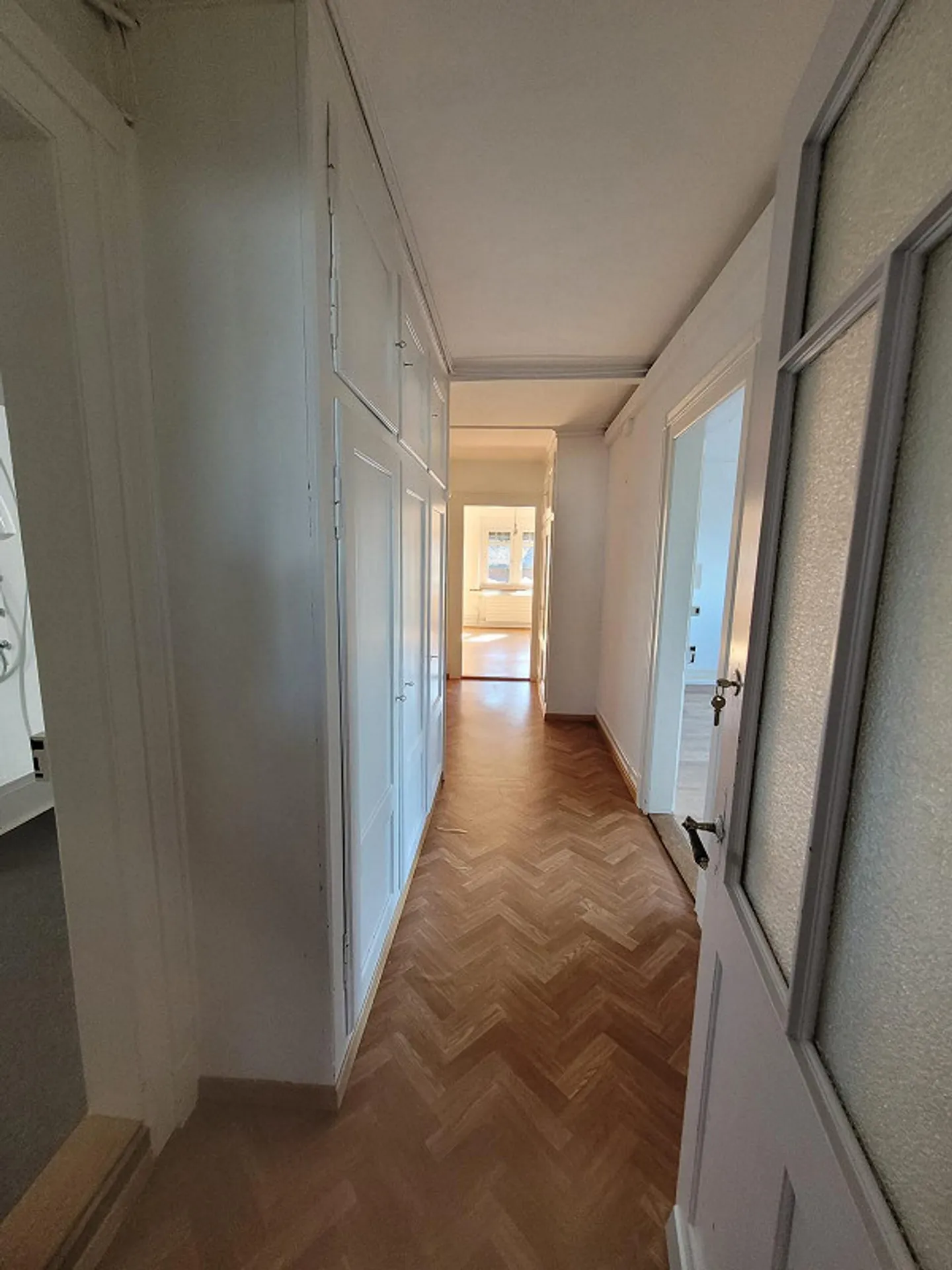 Appartamento mansardato di 5 stanze (edificio d'epoca) - Foto 2 di 10