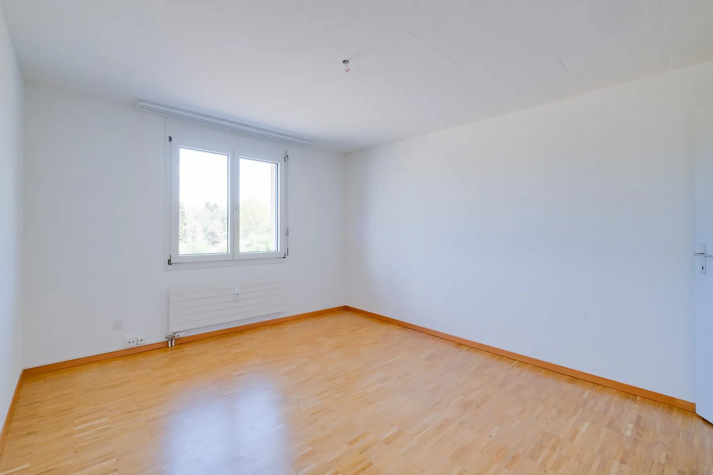 Appartement sous les toits lumineux - Photo 6 sur 7