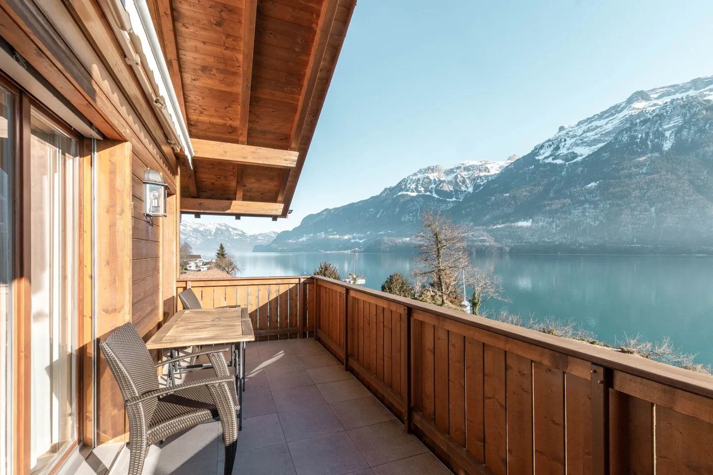 Beautiful 3 Bedroom Apartment with Boat Mooring and Lake View, Chalet Brienzersee - Photo 31 of 36