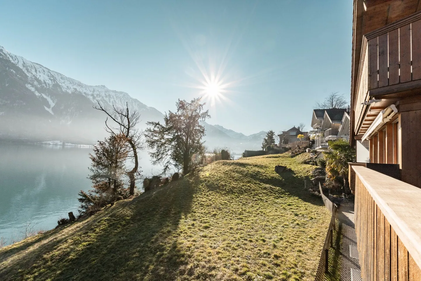 Beautiful 3 Bedroom Apartment with Boat Mooring and Lake View, Chalet Brienzersee - Photo 35 of 36