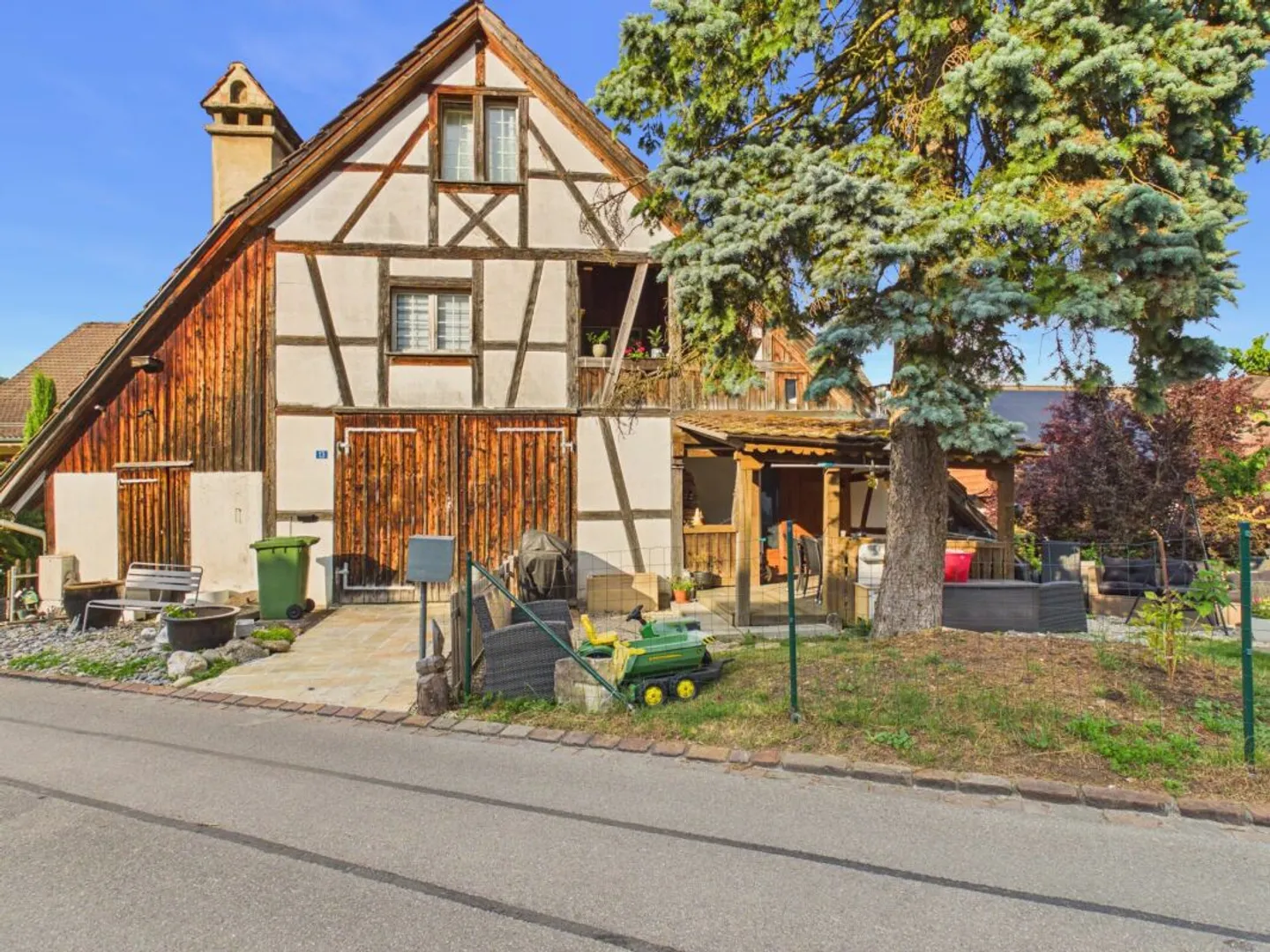 Spacious Multi-Family House with Commercial Unit - Photo 2 of 9
