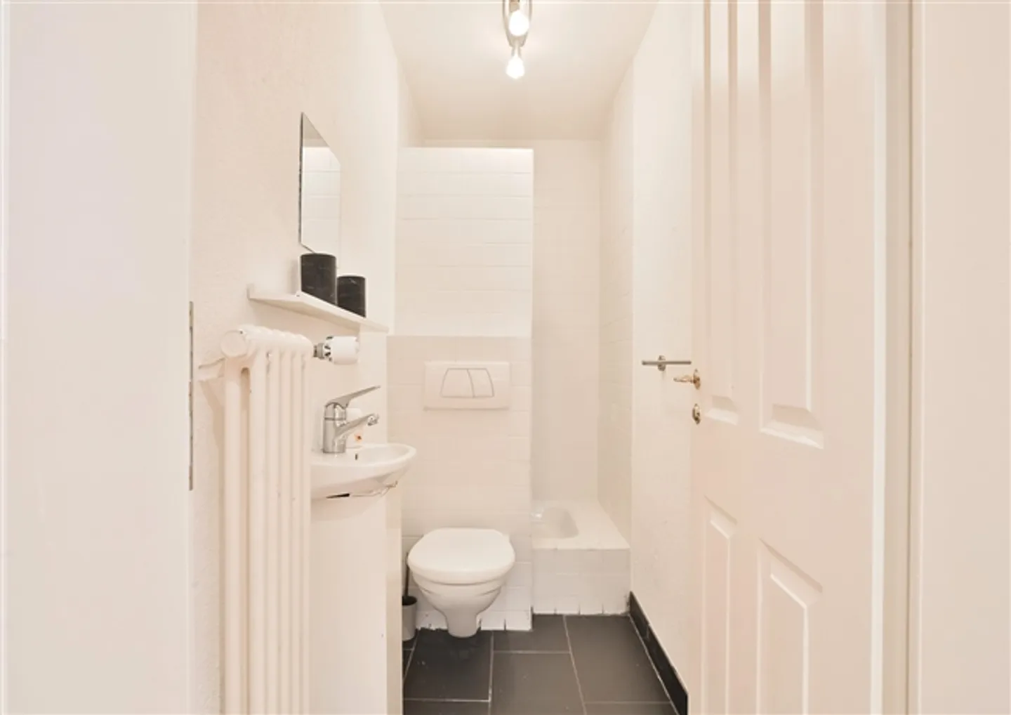 Outstanding Charming Triplex - Photo 5 of 15