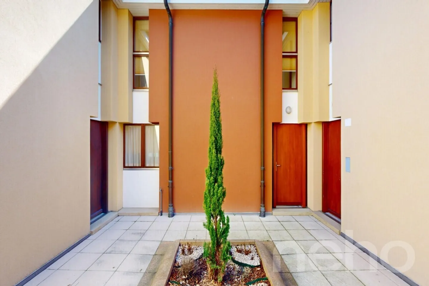 Magnifica villa a schiera con vista sul lago - Foto 3 di 12