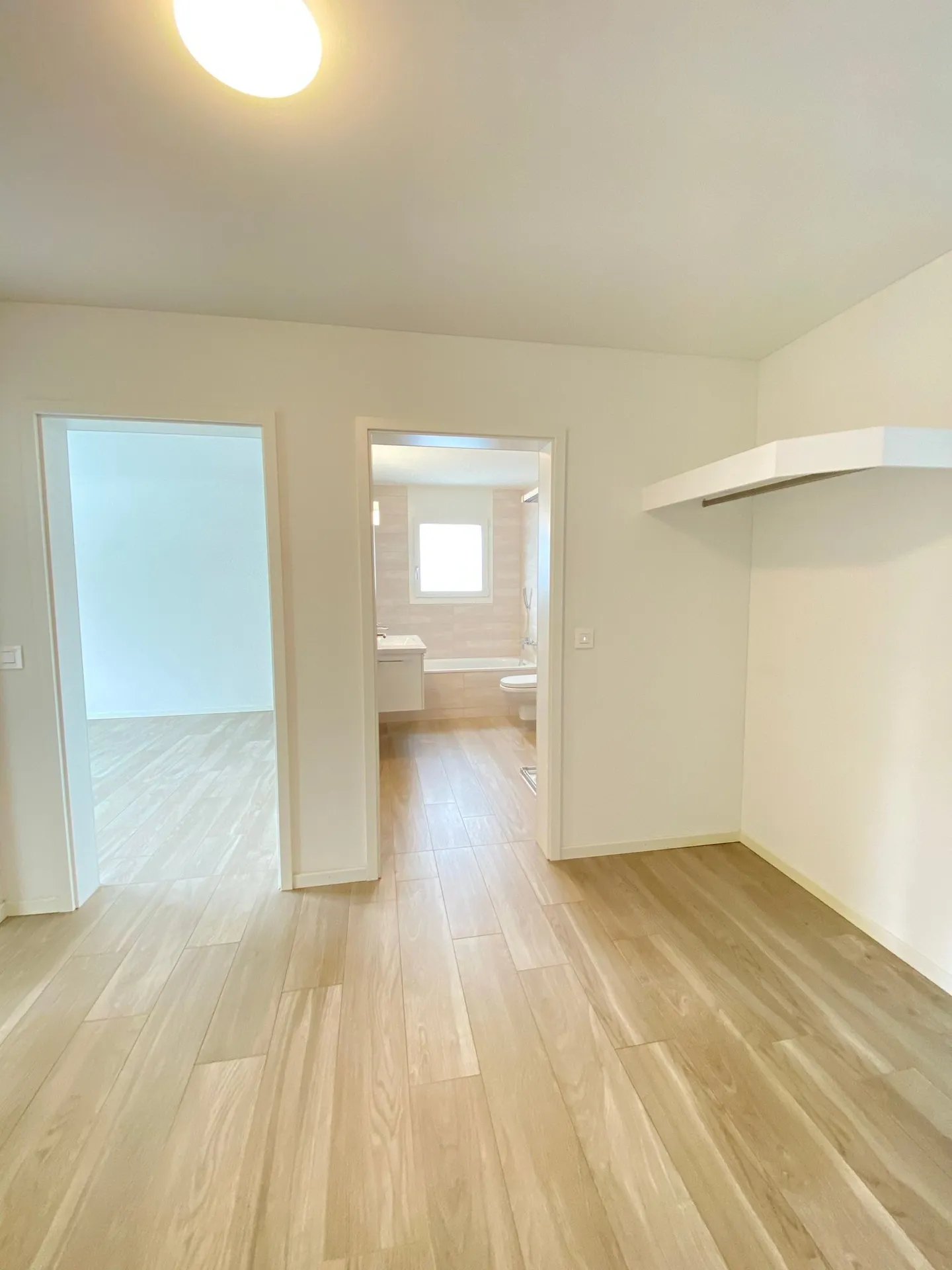 Modern 3.5-room apartment with a view in Holderbank - Photo 6 of 9