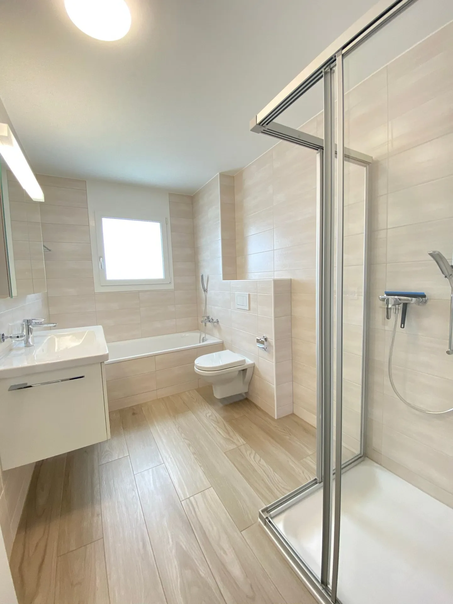 Modern 3.5-room apartment with a view in Holderbank - Photo 7 of 9