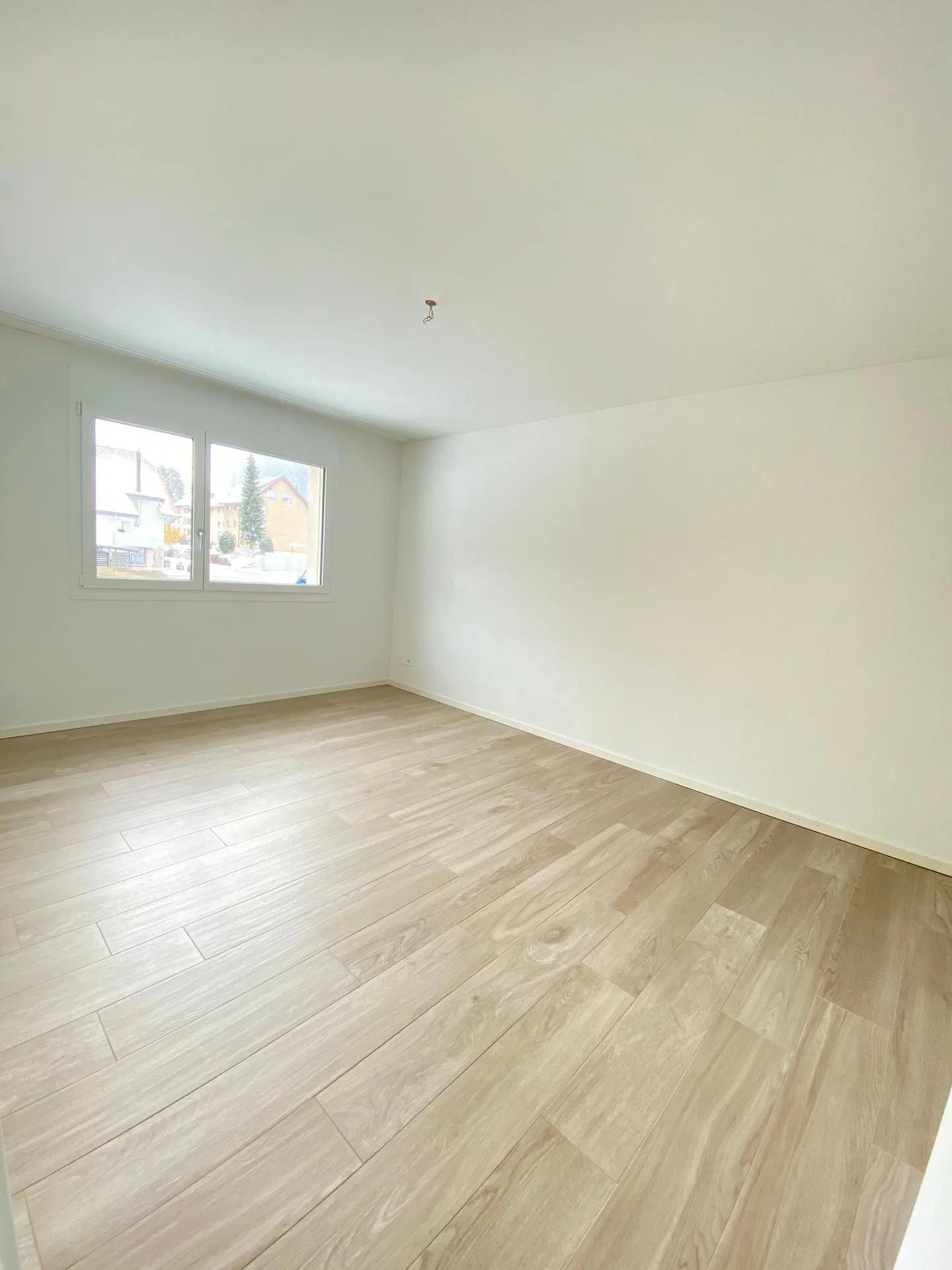 Modern 3.5-room apartment with a view in Holderbank - Photo 5 of 9