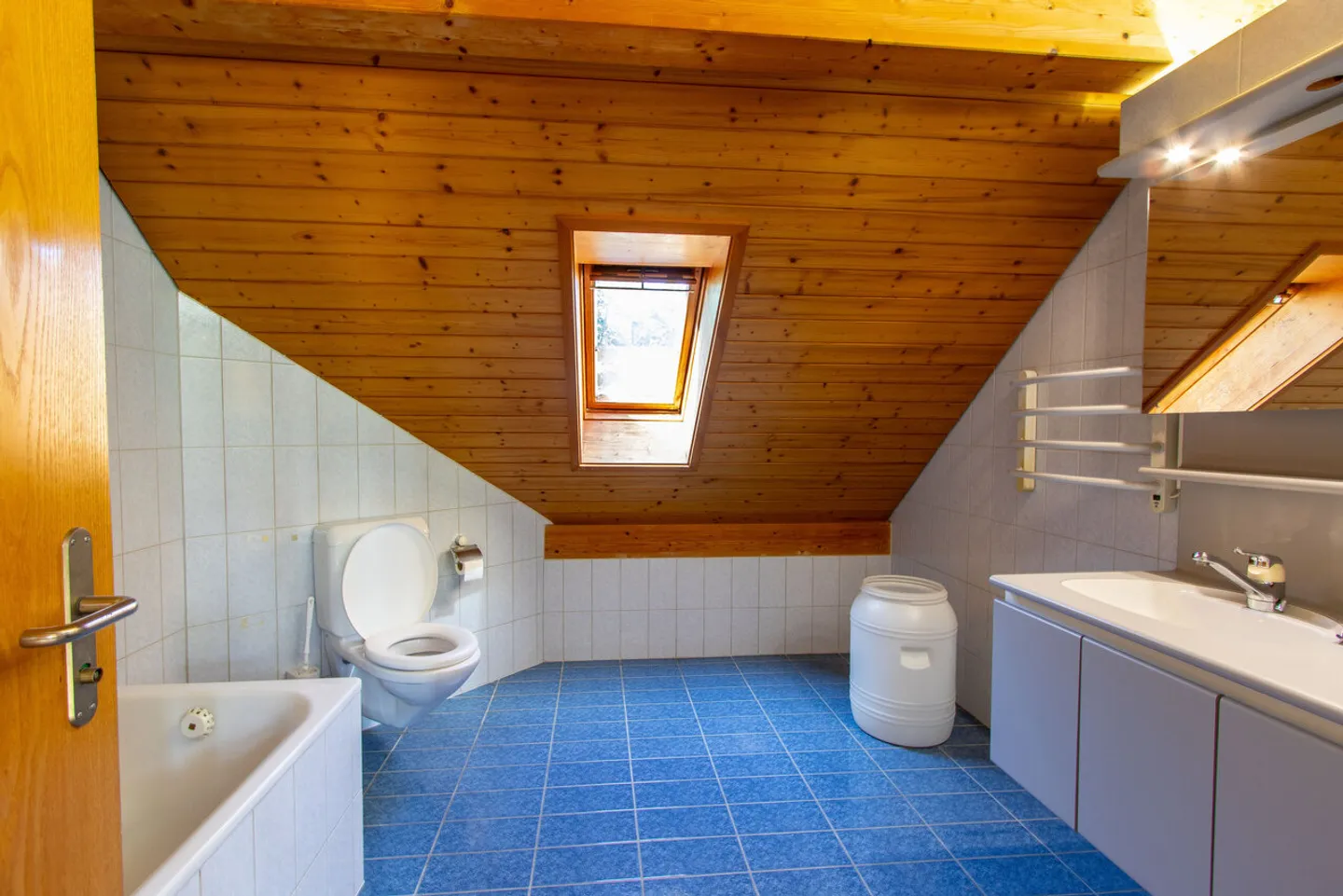 Country House with Potential and Building Reserve - Photo 10 of 15