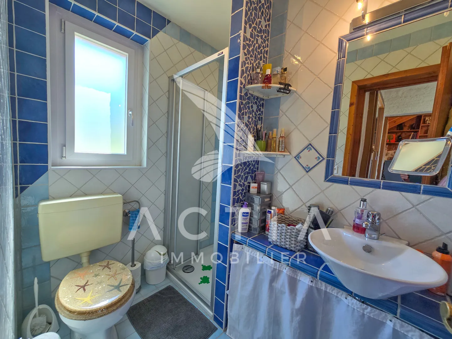 Casa Familiare Incantevole con Potenziale - Foto 8 di 12
